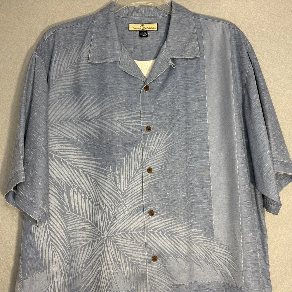 Tommy‎ Bahama Men's Silk Hawaiian Floral Camp Shirt Size L Short Sleeve Tropical